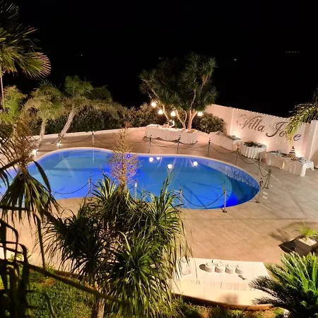 Jolie Villa