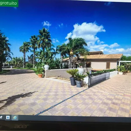 Jolie Villa