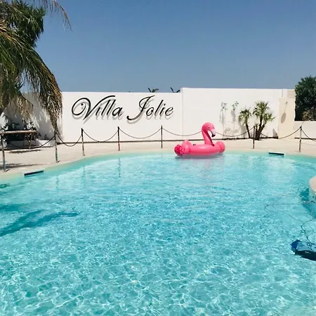 Jolie
